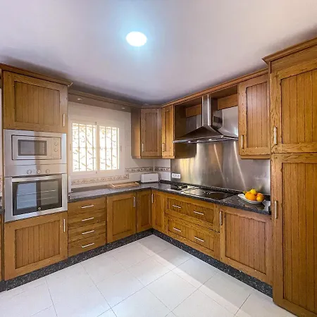 Vista Heated Pool, Bbq, Parking, Ping-pong Villa Malaga