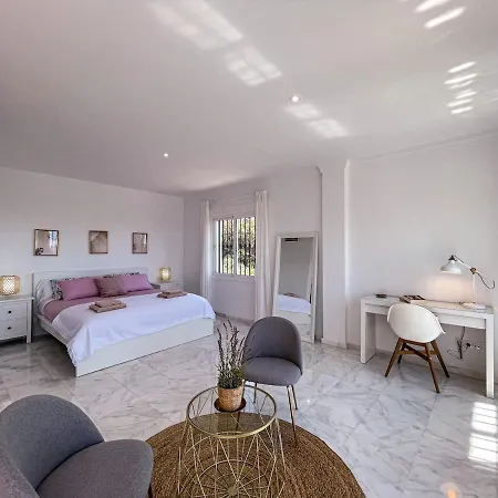 Vista Heated Pool, Bbq, Parking, Ping-pong Villa