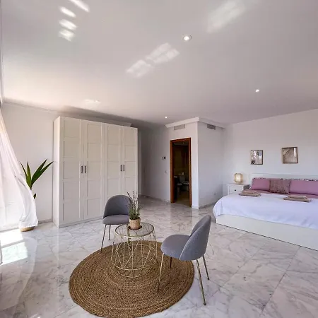 Vista Heated Pool, Bbq, Parking, Ping-pong