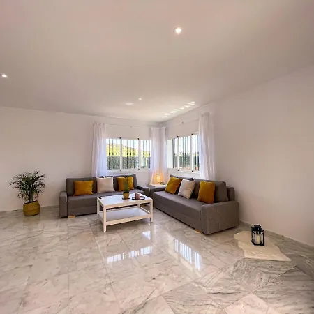 Vista Heated Pool, Bbq, Parking, Ping-pong *