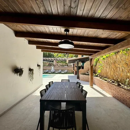 Villa Vista Heated Pool, Bbq, Parking, Ping-pong
