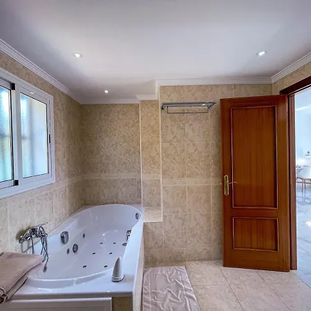 Vista Heated Pool, Bbq, Parking, Ping-pong *