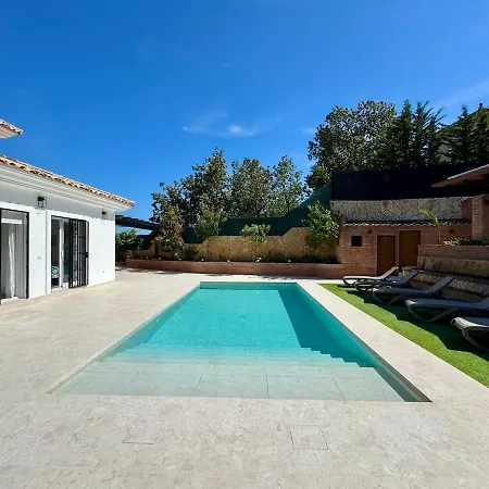 Vista Heated Pool, Bbq, Parking, Ping-pong