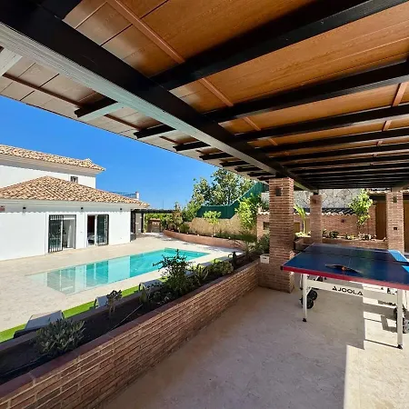 Villa Vista Heated Pool, Bbq, Parking, Ping-pong *
