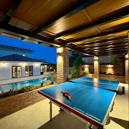 Vista Heated Pool, Bbq, Parking, Ping-pong Villa *